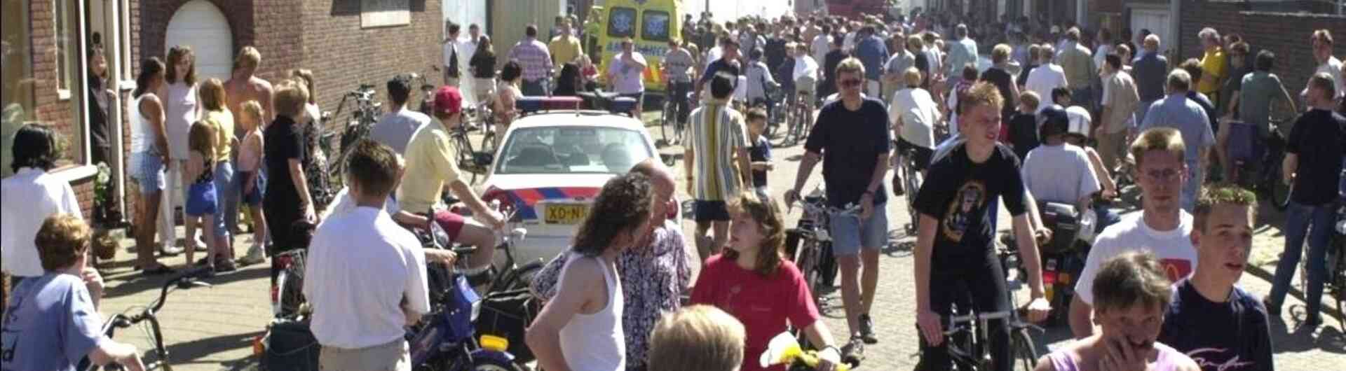 Tollenstraat - publiek - 13 mei 2000