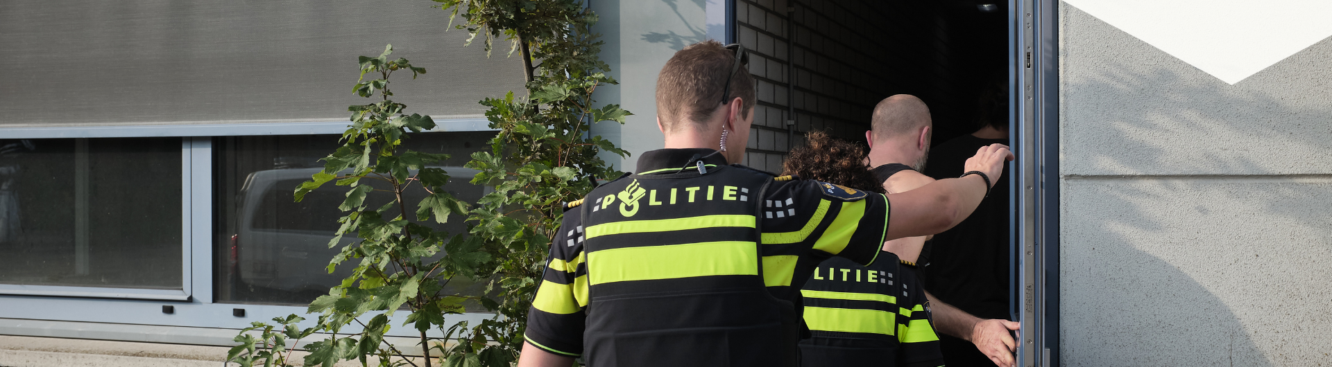 Politie inval c Ernst Bergboer verkiezingen