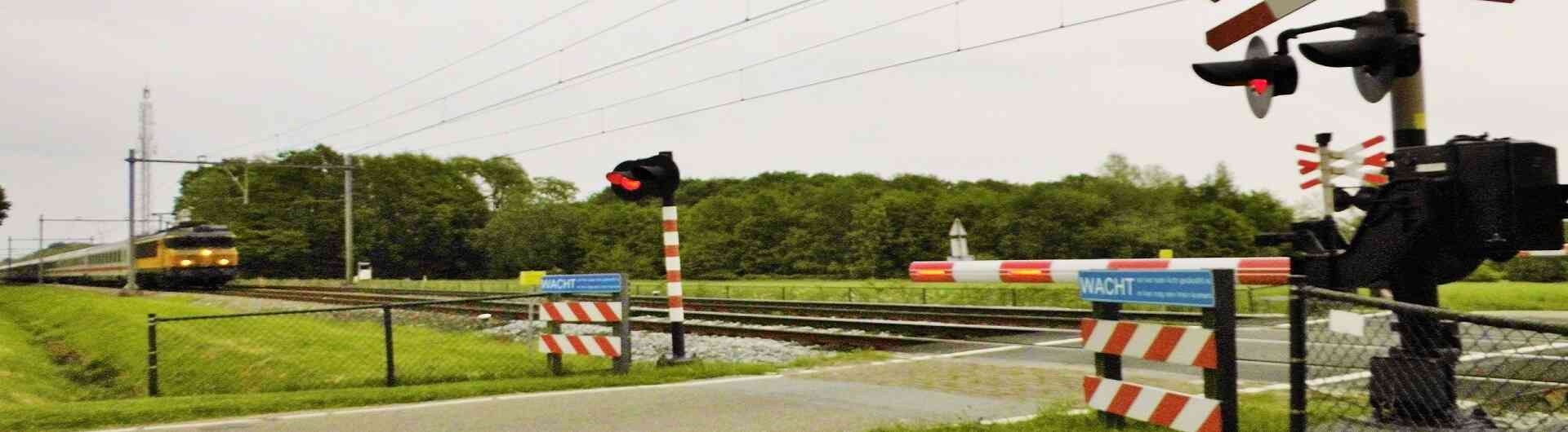 Trein spoorwegovergang