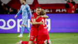 Lagerbielke en Sem Steijn juichen na doelpunt tegen NEC halve finale Europese playoffs Broer van den Boom