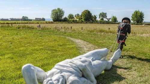 102413 En de boer hij ploegde voort copyright Mikes Poppe photo Pat Verbruggen