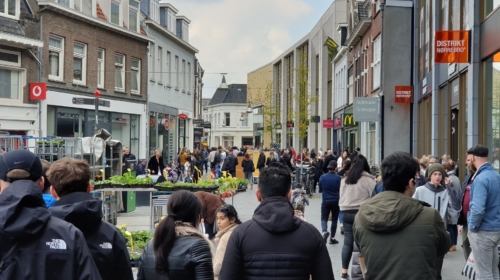 20210501 drukte in enschede - winkelstraat - Kalanderstraat - winkelen