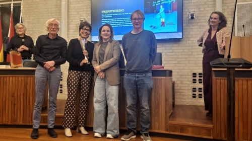 260424 dictee vlnr Henk Nijhof Paul Kuiper Petra Bruulsema Judith Mulder Zen Oostrom en Nathalie Baartman