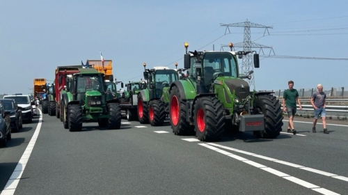 260720 demonstratie boeren trekkers snelweg RTV OOST