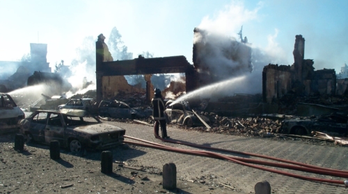 vuurwerkramp - brandweerman - rampgebied - blussen