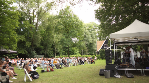 Foto houtmaat cultuurpodium