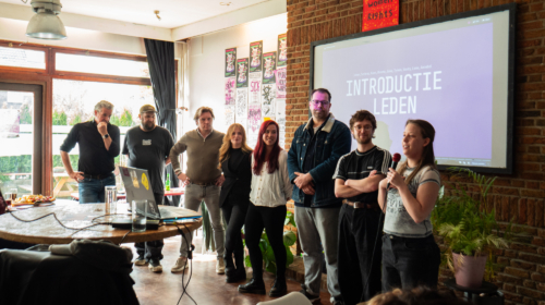 Nachtraad stelt zich voor in Enschede 20260409