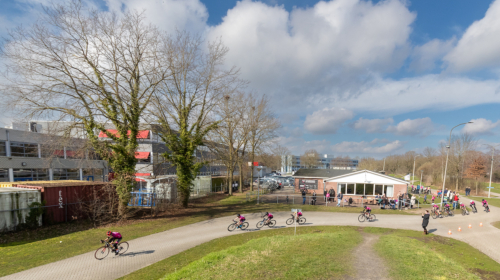 Trainende wielrenners