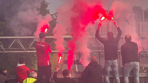 Uitzwaai actie FC Twente PSV Azelo 3 foto Niels Wesselink