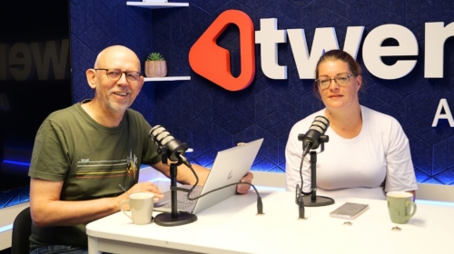 WIE AA ZEGT JOYCE BAL