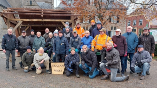 Opbouw kerstdorp Denekamp