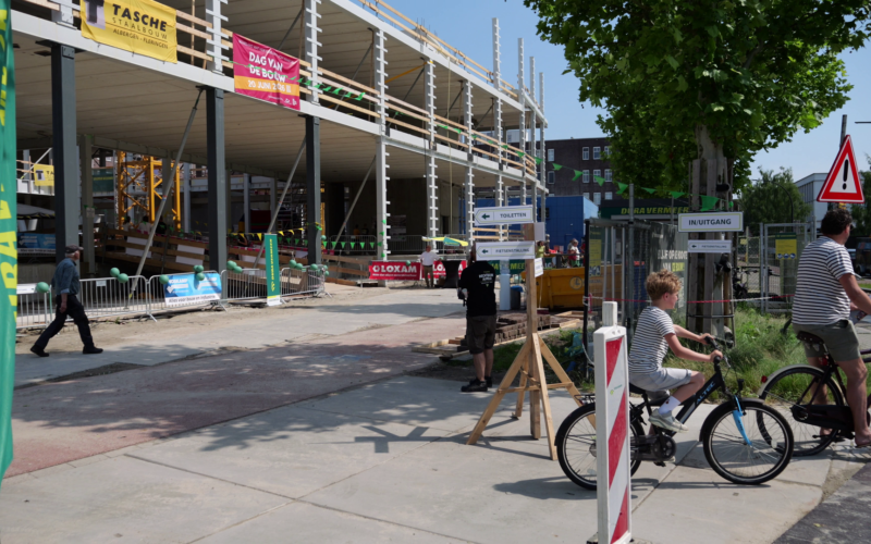 1 T ARTIKEL WEB  Dag van de Bouw Rechtbank Almelo