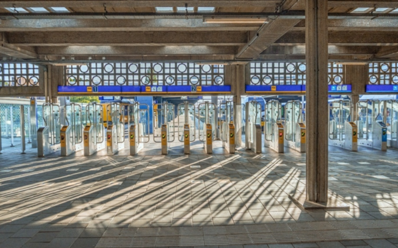 20210530 Treinstation Enschede poortjes Coen Krukkert