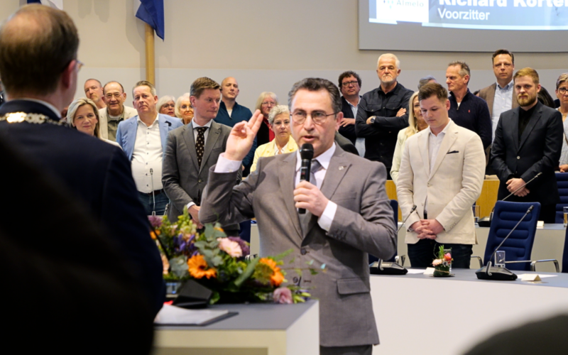 20260402 installatie raad mustafa kocabiyik