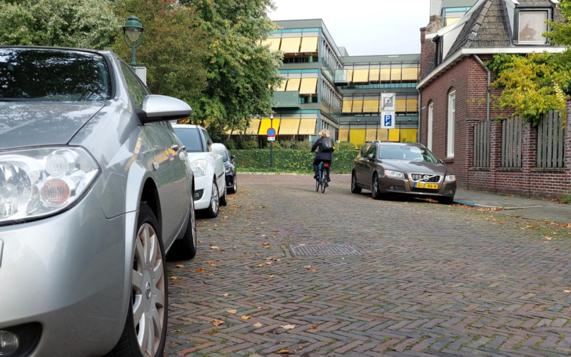 231023 parkeerdruk tuindorp roc hengelo FOTO
