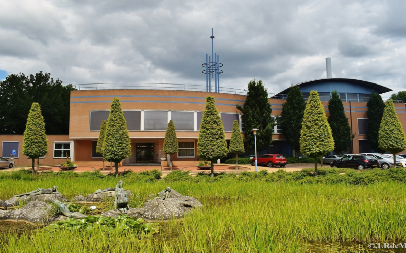 Gemeentehuis wierden 1