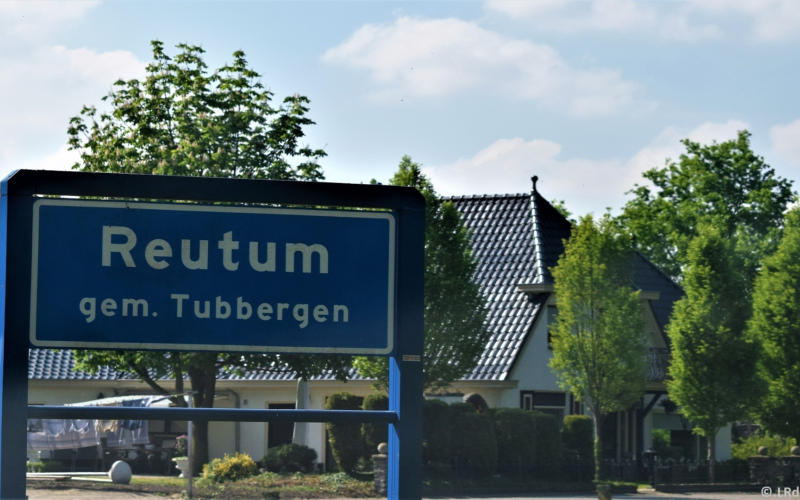 Reutum plaatsnaambord 1