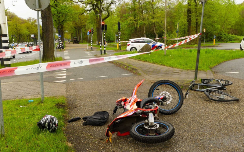 20240416 112nieuws ongeval crossmotor fietser Gronausestraat Esmarkelaan News United Dennis Bakker