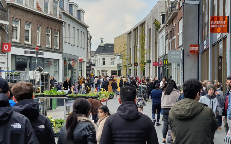 20210501 drukte in enschede - winkelstraat - Kalanderstraat - winkelen