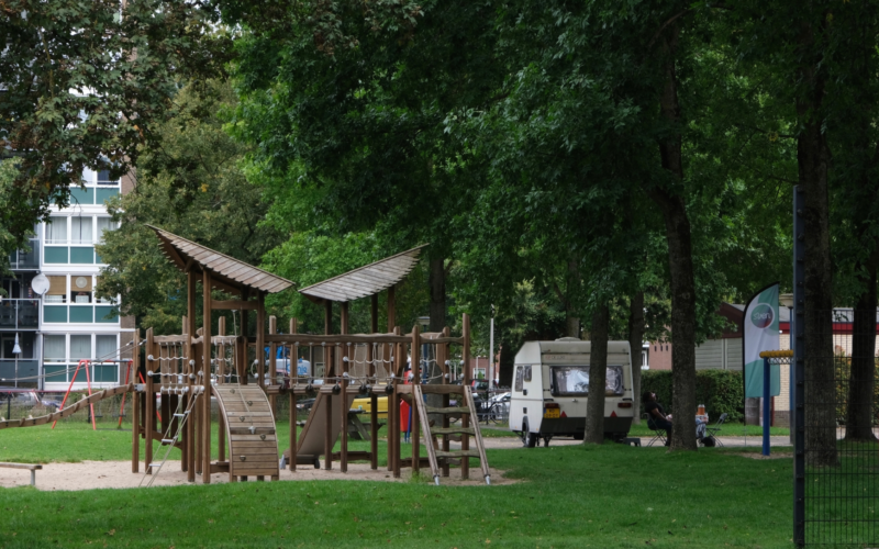 2025012 Boswinkel Plaza speeltuin speeltoestellen Enschede