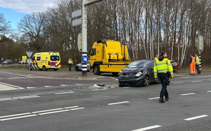 Aanrijding kruising wierden