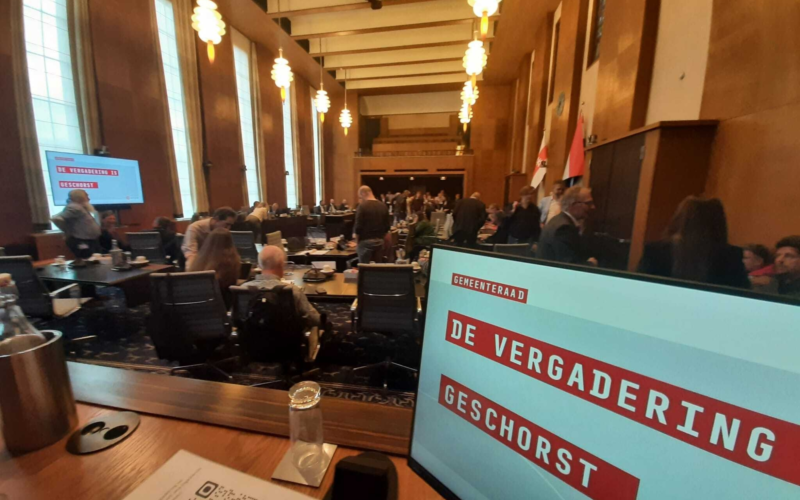 20250506 Raadsvergadering geheim besloten raadzaal Enschede