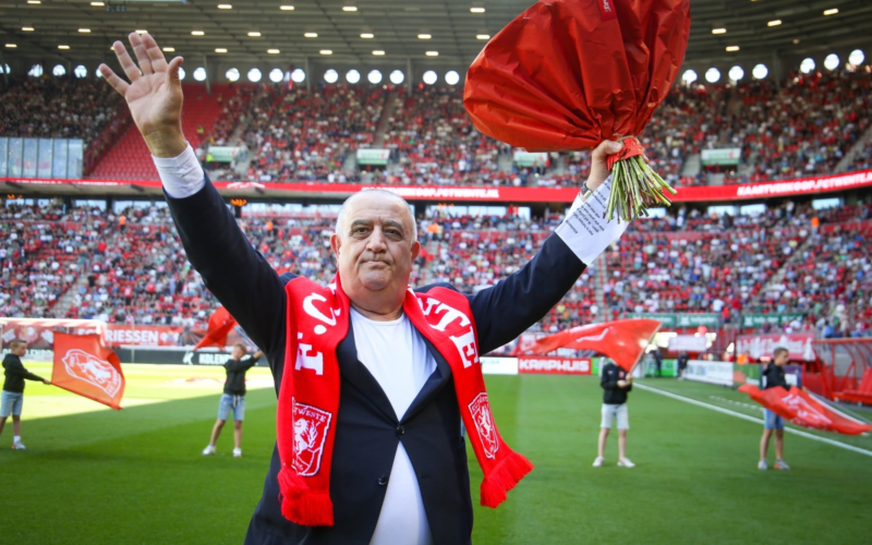 Jacob Malki tijdens afscheid FC Twente Media