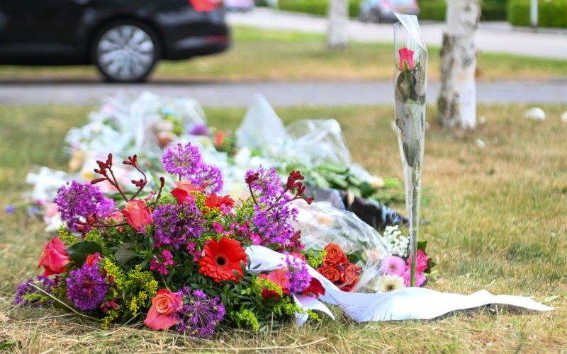 Bloemen voor 14-jarige verkeersslachtoffer Almelo