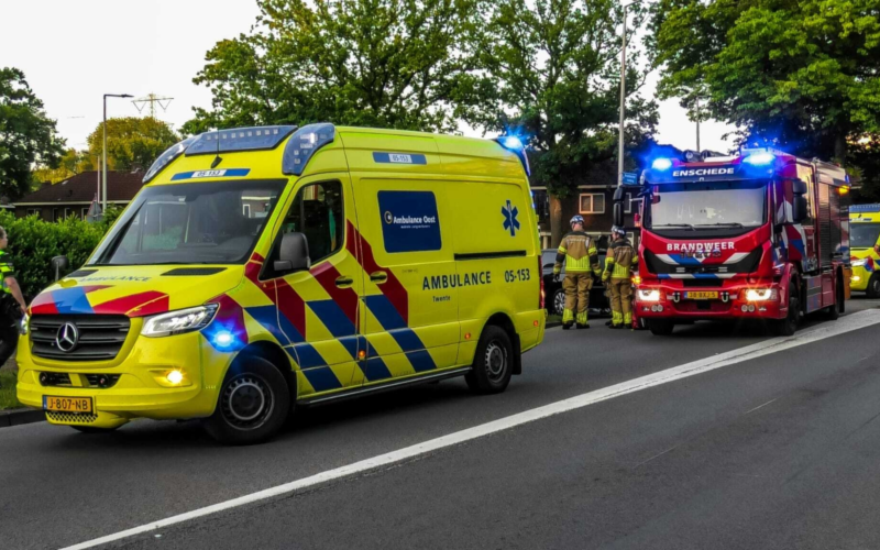 20250602 ongeluk autos Enschede 1