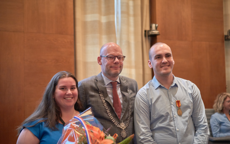 Ruben van Rumpt - Roelof Bleker - Bronzen Erepenning voor Menslievend Hulpbetoon