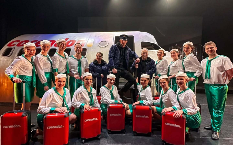 20260404 hengelose revue oost west thuis best crew