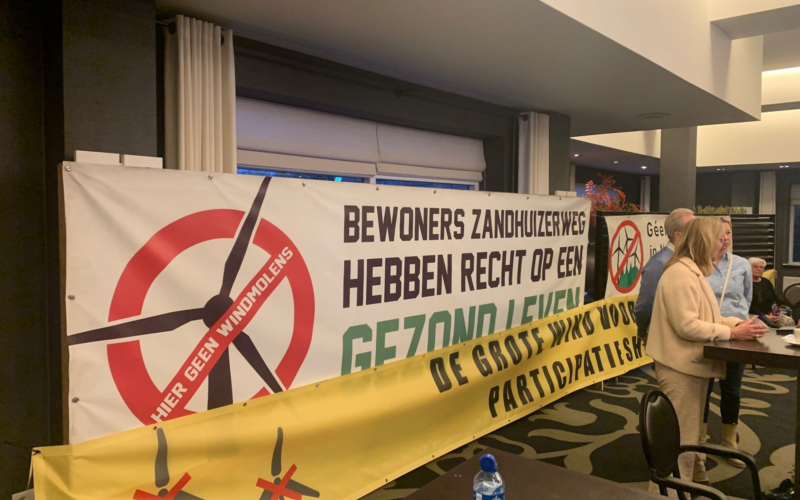 Spandoeken bij infoavond windturbines 1twente