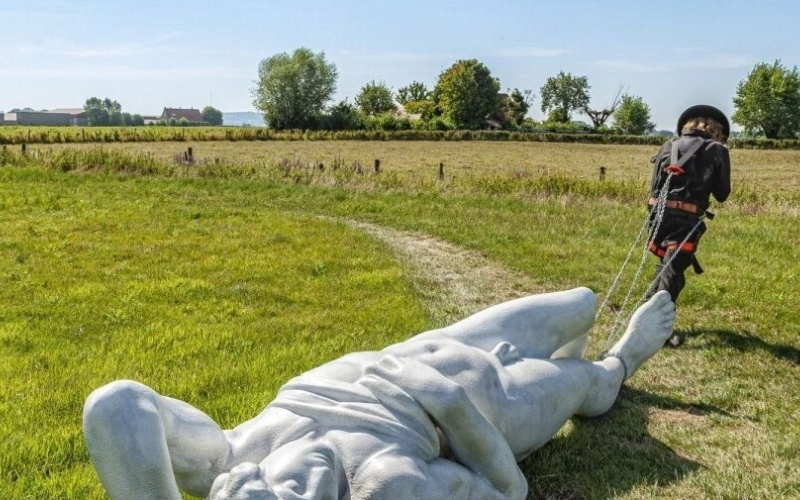 102413 En de boer hij ploegde voort copyright Mikes Poppe photo Pat Verbruggen