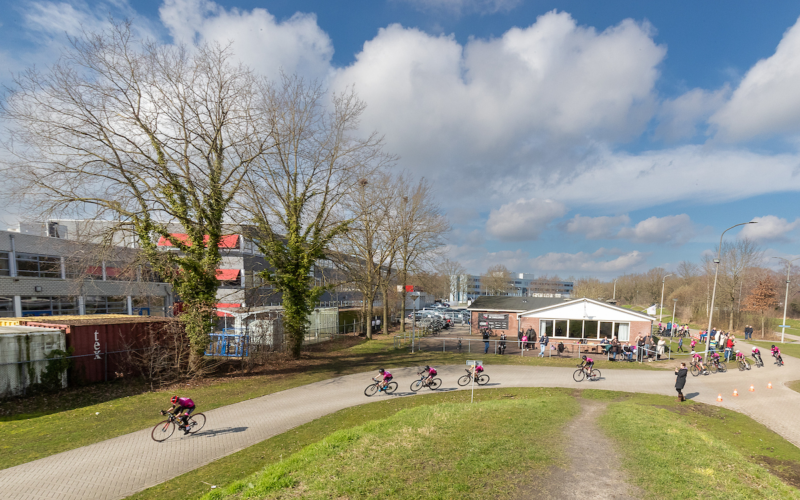 Trainende wielrenners