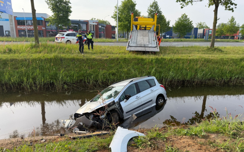 112 auto in sloot Nijreessingel 2