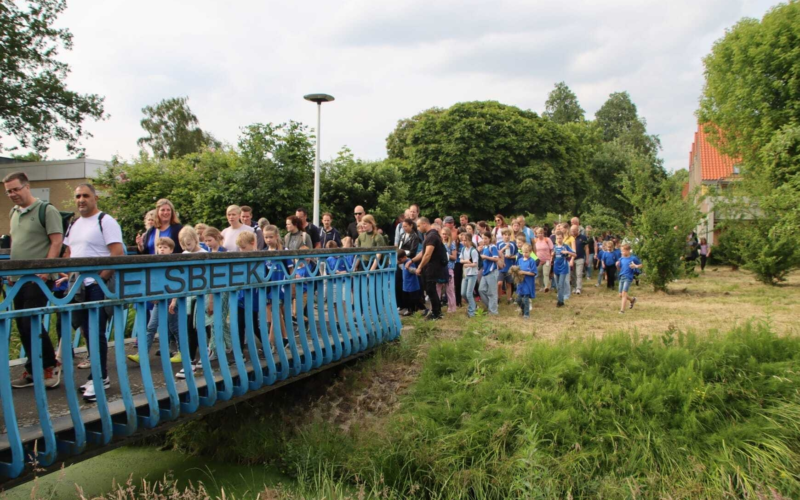 Foto avond4daagse hengelo 2024 Hengelose Wandelunie