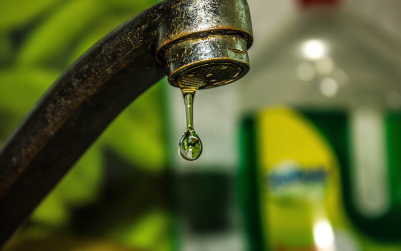 kraan druppel water waterkraan pixabay
