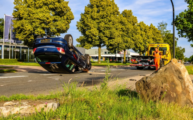 260622 auto op kop hengelo