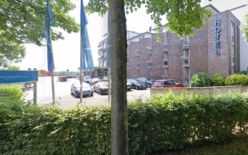 Google Streetview Hotel Rheinpark