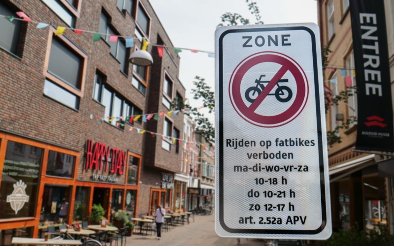20260803 Fatbikeverbod verkeersbord enschede stadserf Korte Hengelosestraat