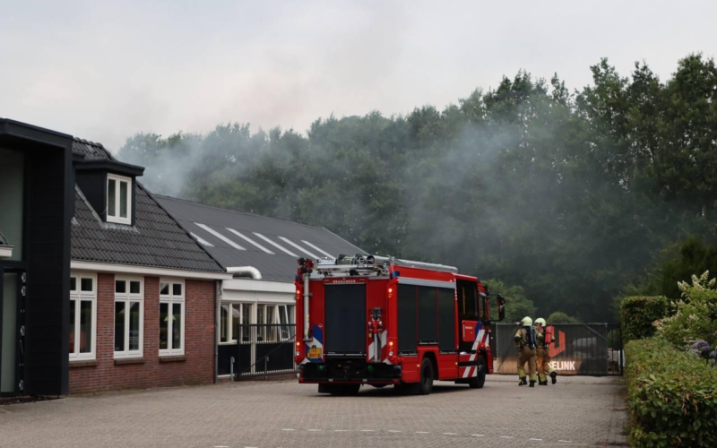 Brand in bedrijfshal