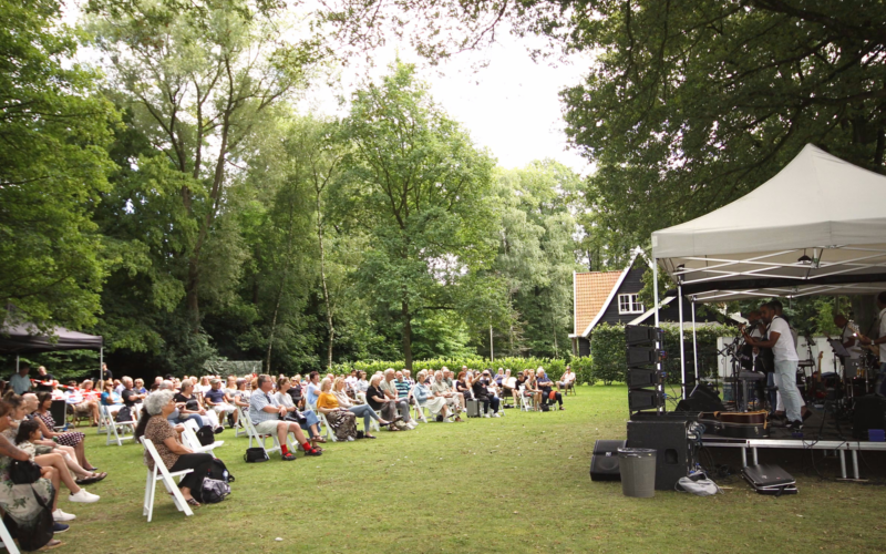 Foto houtmaat cultuurpodium
