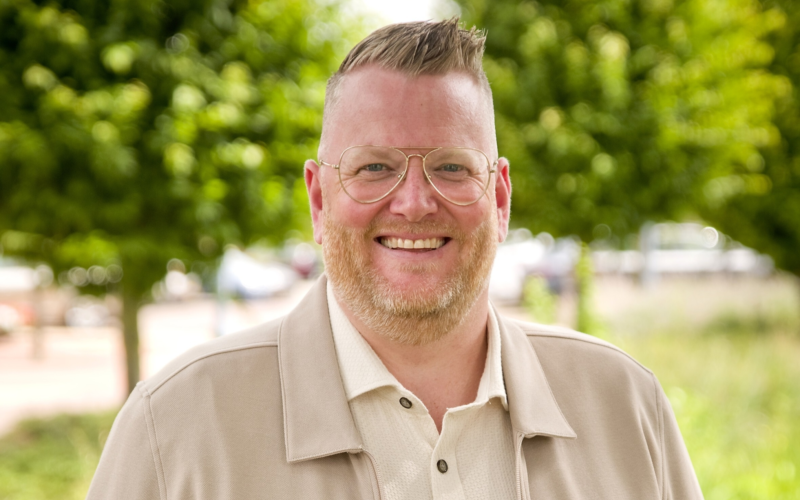 Colin Kok portret 2026 liggend