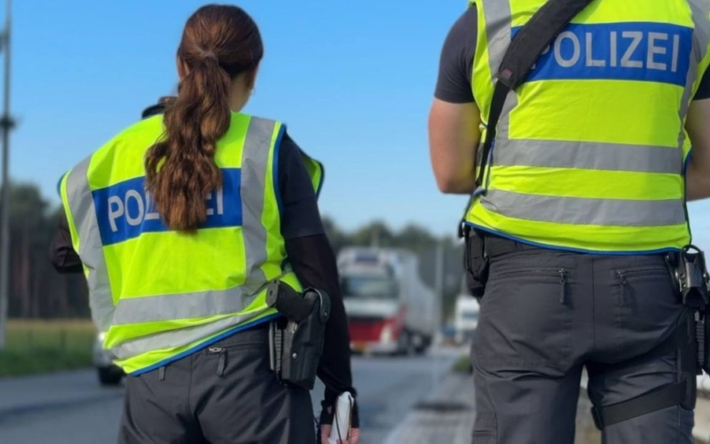 Oost polizei contoles ter illustratie