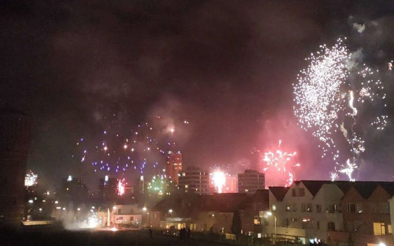260914 vuurwerk boven enschede