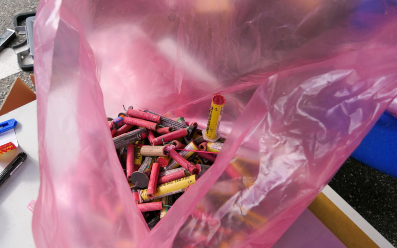 Vuurwerk in plastic tas inzamelactie Enschede 20260921