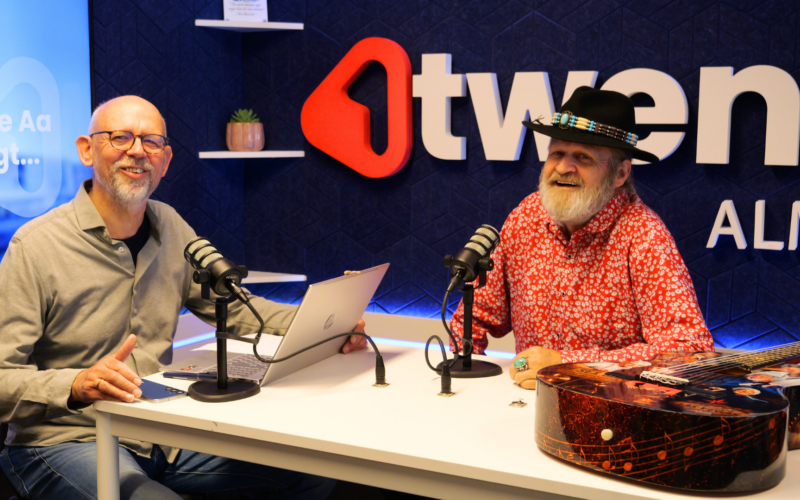 WIE AA ZEGT TONNIE VOORN