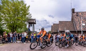 Hoge Hexel hoogtepunt in Ronde van Overijssel: ‘Klein op de kaart, groot in de koers!’