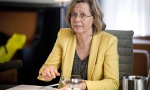 12613 Marijke van Hees
