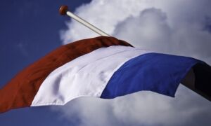 15657 vlag halfstok